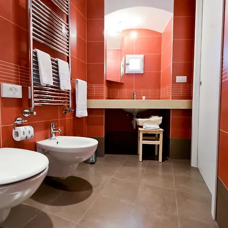 Oda ve Kahvaltı Alsecondopiano 3*